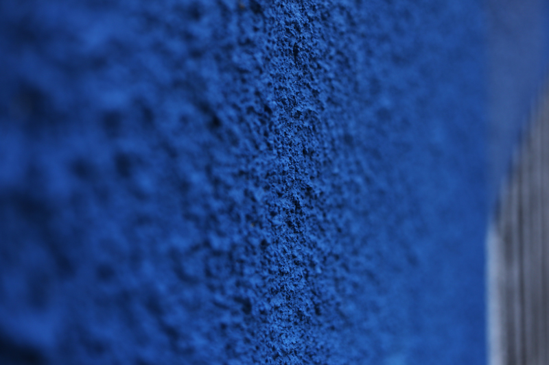 superficie muro blu e grigio