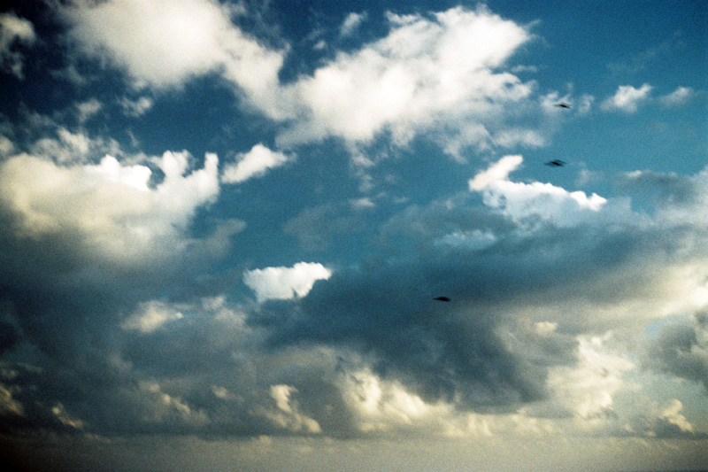 cielo e rondini costiera amalfitana foto a pellicola