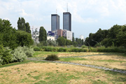 periferie di parigi d'estate