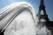 Fountains and Eiffel tower, Paris