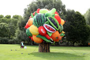 Parigi, un albero gonfiabile - La Villette