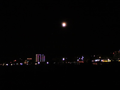 riccione notte di luna piena sulla spiaggia