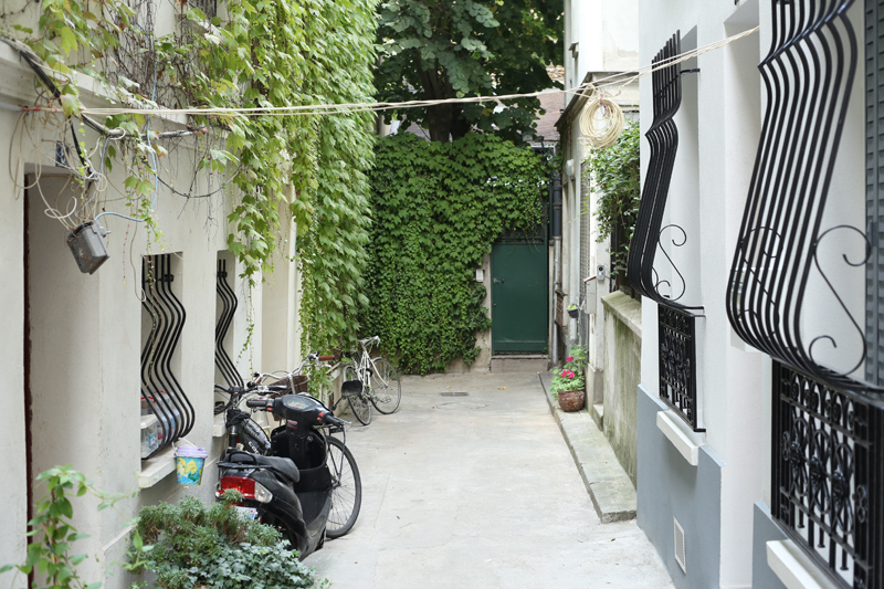 Paris balade ruelles caches Montmartre