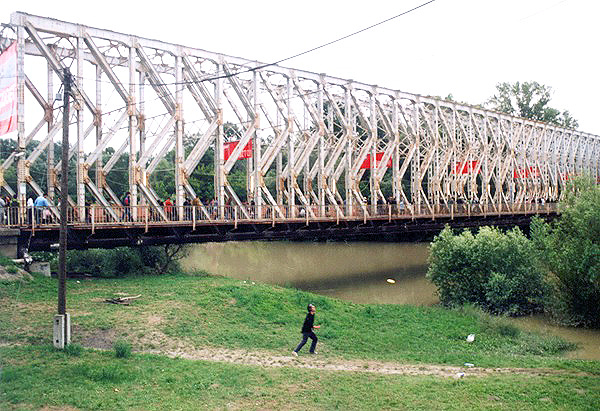 Sziget Festival in Budapest, summer estate 2006, bridge to Obuda