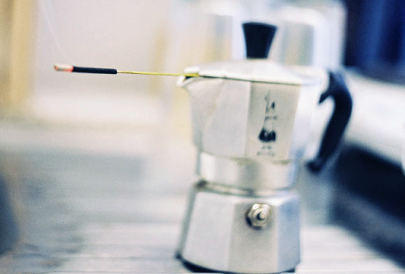 moka bialetti e incenso