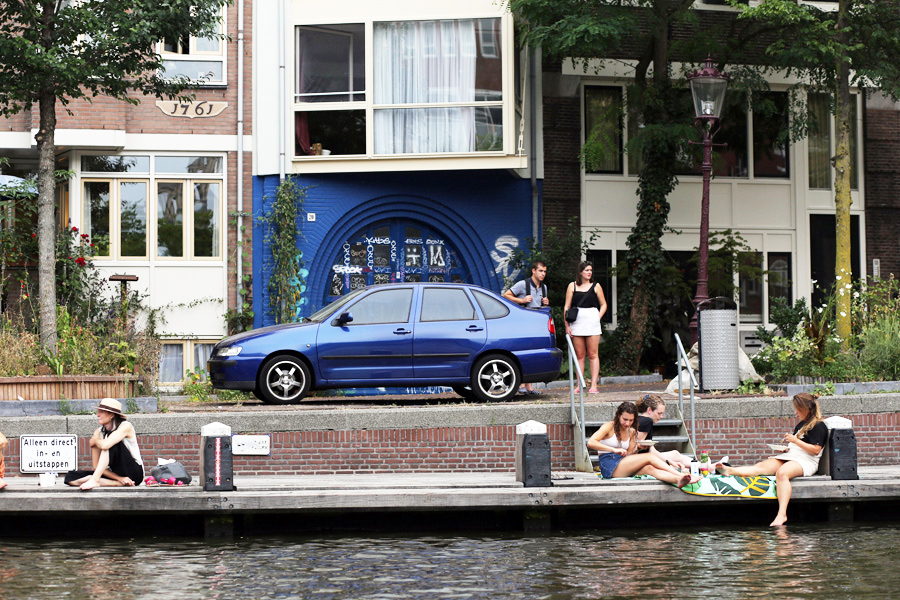 amsterdam girls on summer picnic canal