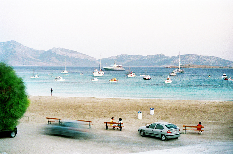 spiaggia nelle piccole cicladi