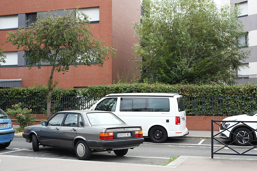 audi 80 le havre, urban photography