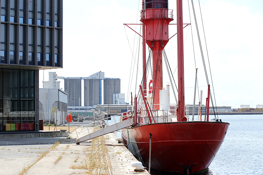le havre, bateau-feu, bassin de l’Eure, le long du quai Renaud