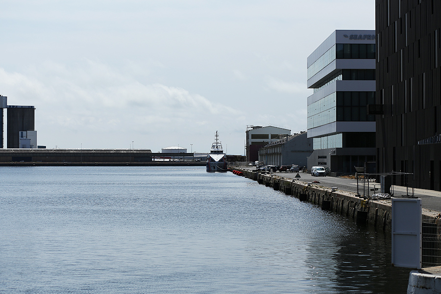 le havre, siève groupe seafrigo projet architectural contemporain et épuré a été conçu par l'agence AREP Architectes