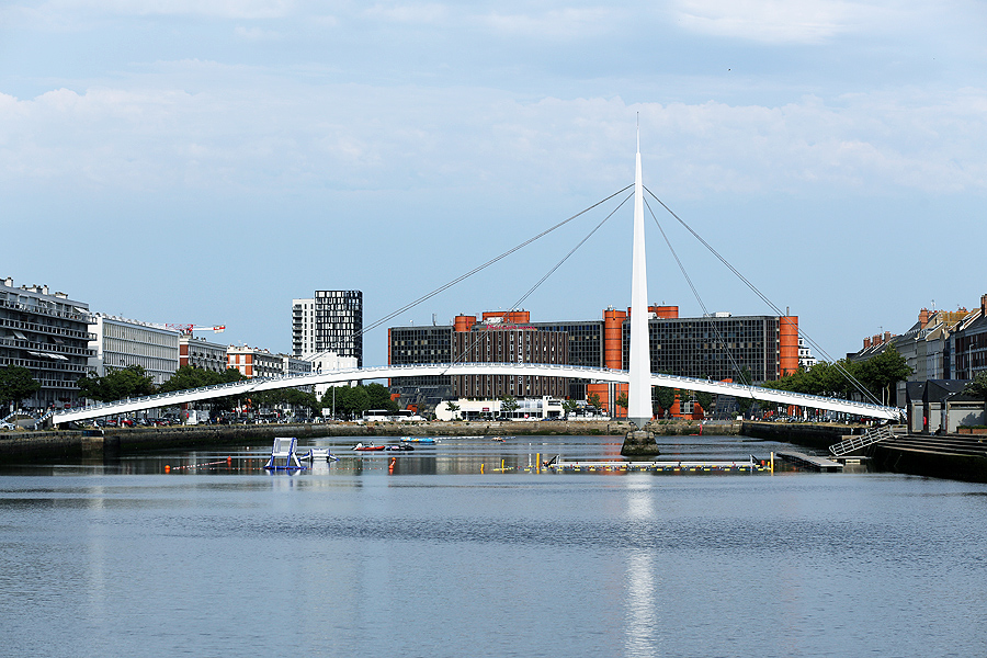 un été au havre, bassin du commerce et passerelle du bassin du commerce