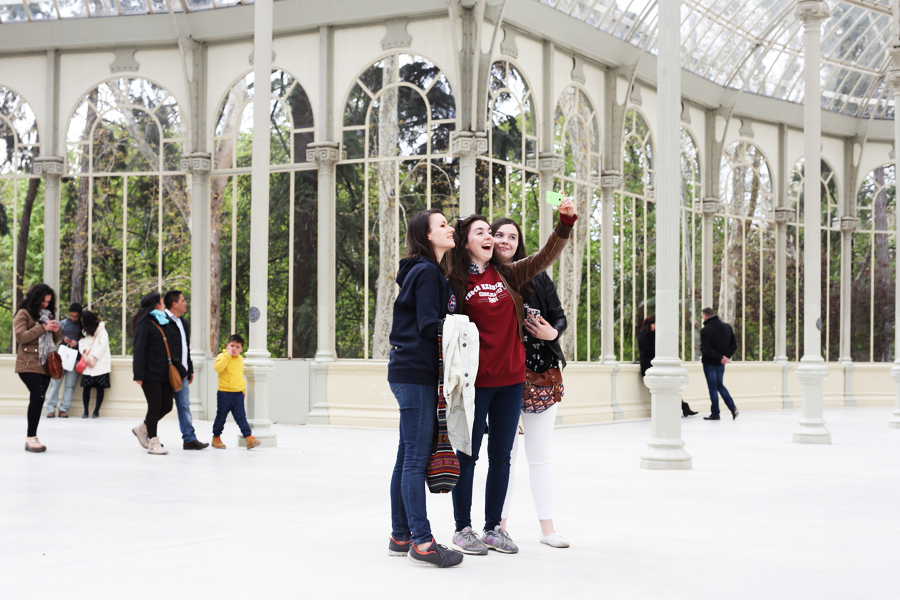 girls in madrid palais de cristal