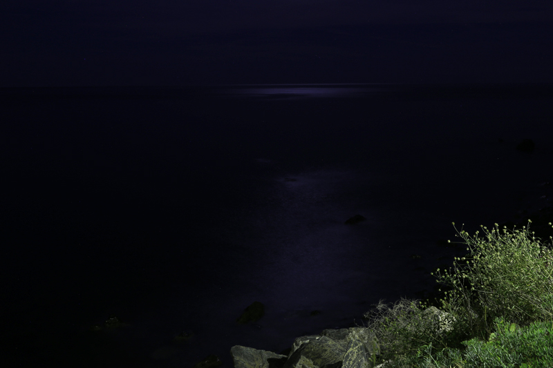 mare di notte liguria riviera ponente fotografia notturna