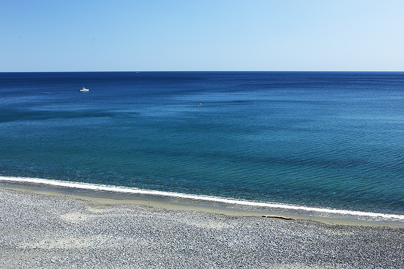 walking and discovering liguria, beaches and sea