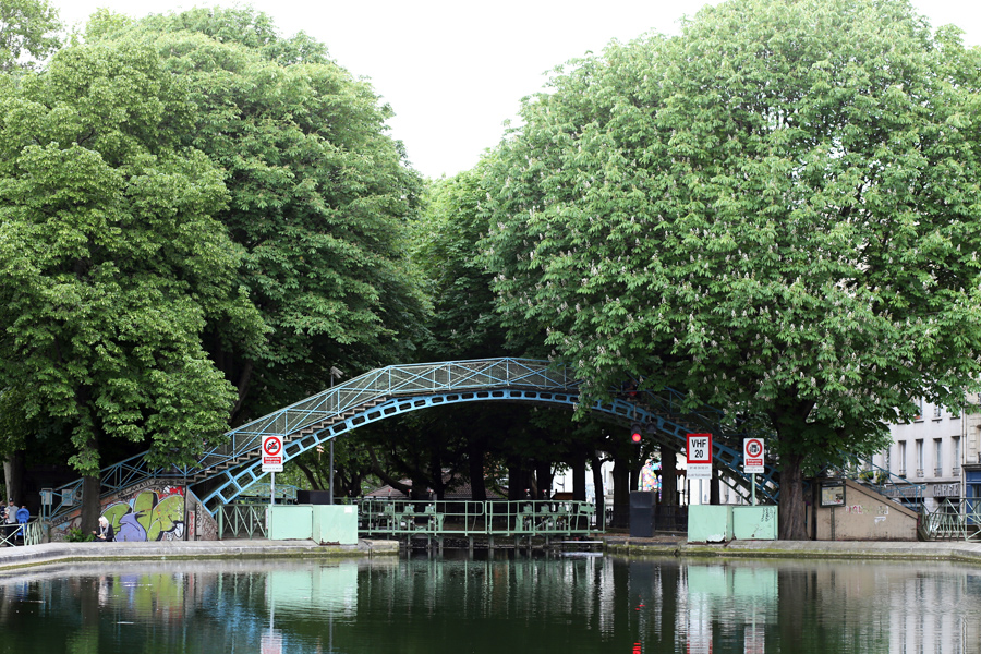 paris quartier canal saint martin arbres