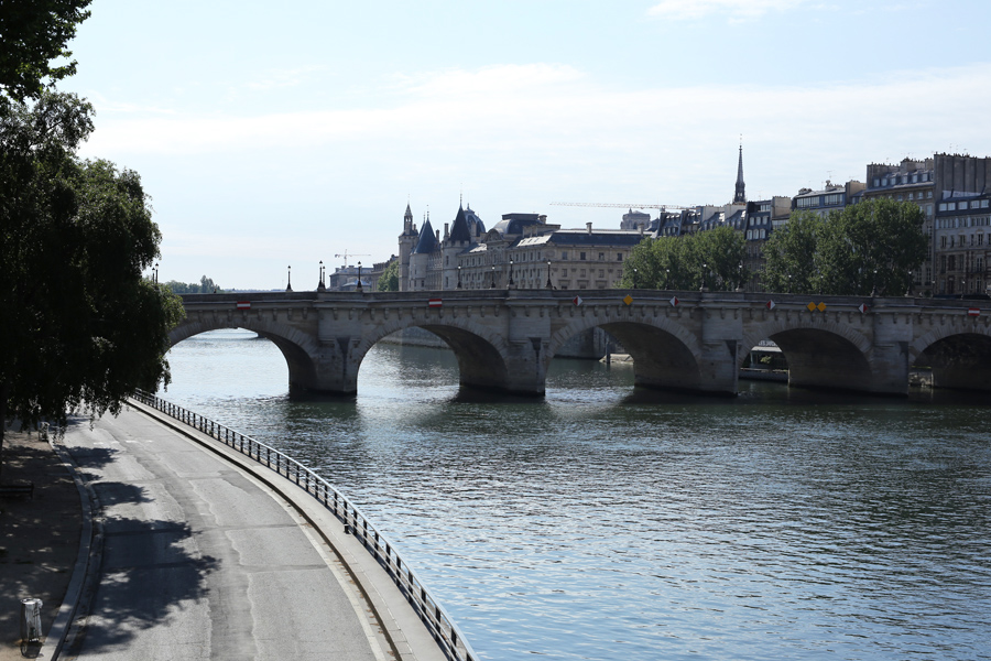 paris berges seine sans trafic confinement la seine deserte