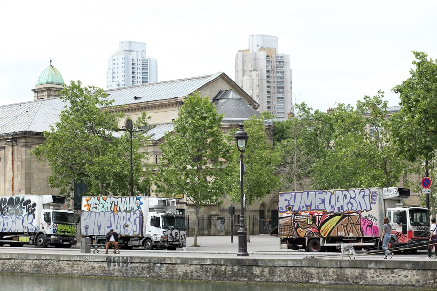 paris camion art villette