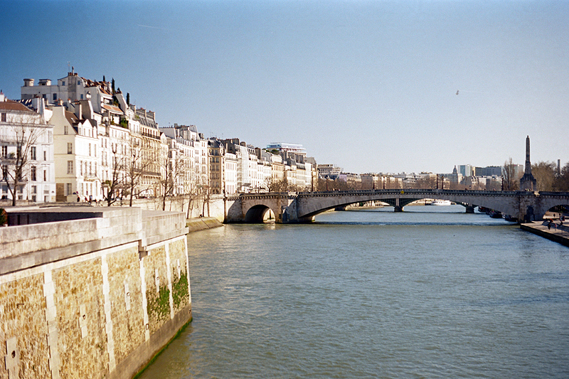 parigi la senna a marzo passeggiare a parigi