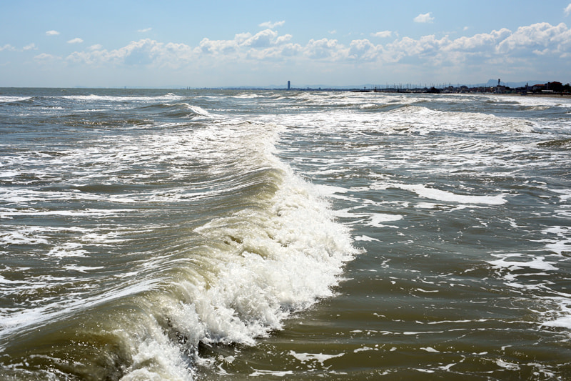 mare agitato riviera adriatica foto paesaggio mare inverno